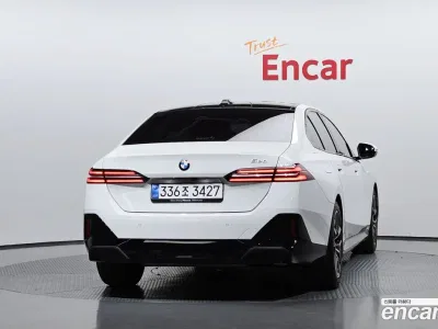 2025 BMW 5-Series 520i M Sport, фото 4, лот 10109127
