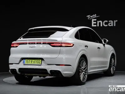 2023 Porsche Cayenne 3.0 COUPE PLATINUM EDITION, фото 1, лот 10089677
