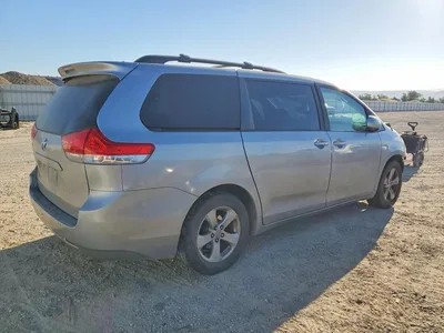 2012 TOYOTA SIENNA, фото 3, лот 10541919