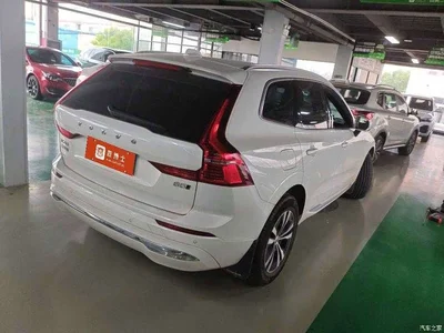 2025 Volvo XC60 B5 AWD Smart Luxury Edition, фото 2, лот 11134239