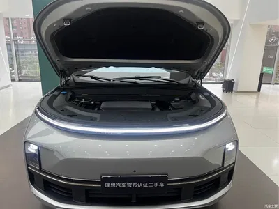 2025 Li Auto Li L8 Ultra Smart Renewal Edition, фото 3, лот 10825246