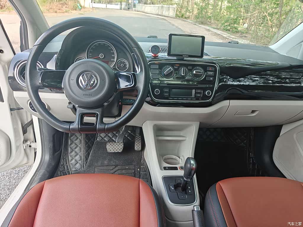 2015 Volkswagen up! 1.0L high up!, фото 4, лот 10422574