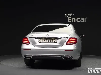 2020 Mercedes-Benz E-Class E220d Avantgarde, фото 4, лот 11257939