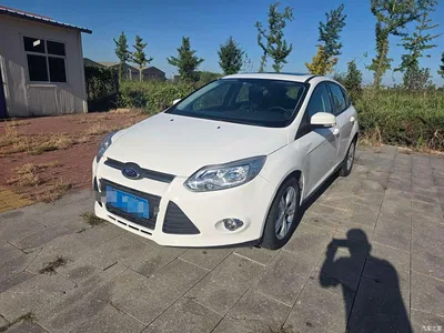 2012 Ford Focus Hatchback 1.6L Automatic Trend, фото 1, лот 10418120