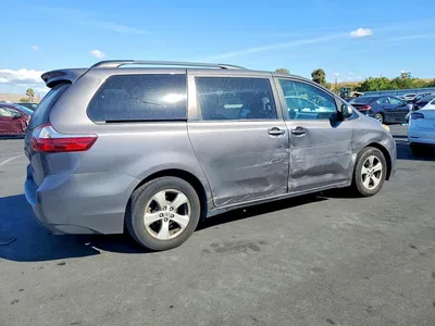 2015 TOYOTA SIENNA LE, фото 3, лот 10515457