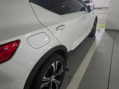 2020 Volvo XC40 T4 Inscription, фото 2, лот 10121475