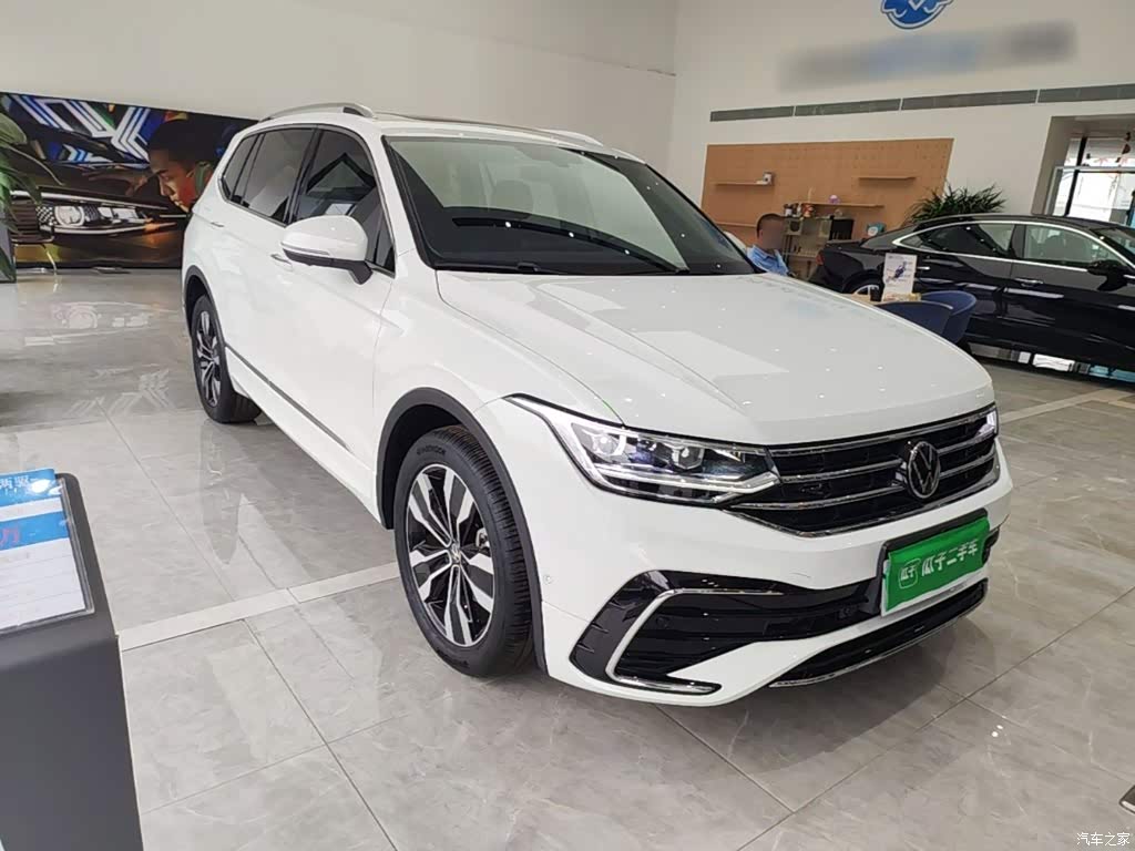 2024 Volkswagen Tiguan L 330TSI Automatic 2WD R-Line Premium Enjoyment Edition, фото 4, лот 11225694