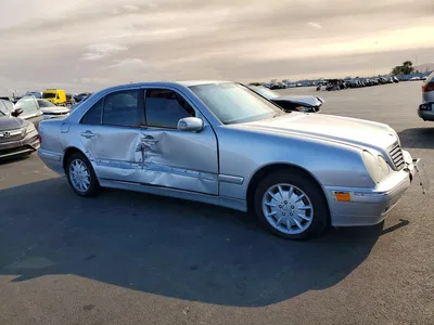 2000 MERCEDES-BENZ E 320, фото 4, лот 10979270