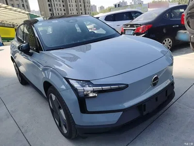 2025 Volvo EX30 RWD Long Range Ultra, фото 4, лот 11396374