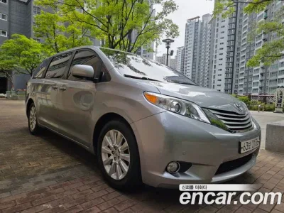 2014 Toyota Sienna 3.5, фото 4, лот 10034065