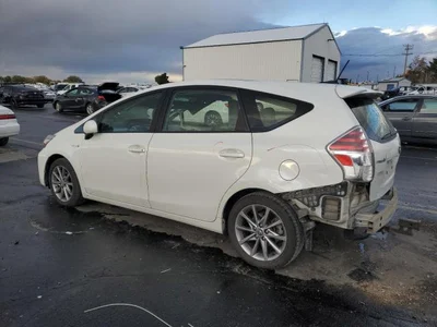 2016 TOYOTA PRIUS V FIVE, фото 2, лот 10892765