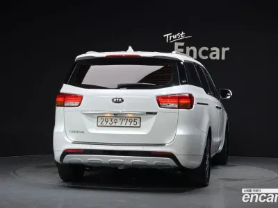 2018 Kia Canival 9-seater Luxury, фото 4, лот 10226049