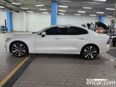 2024 Volvo S60 B5 Ultimate Bright, фото 4, лот 10214313
