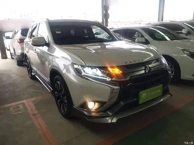 2020 Mitsubishi Outlander 2.4L 4WD Luxury 5-seater, фото 4, лот 10340504