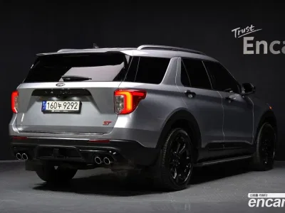 2021 Ford Explorer 3.0 Platinum 4WD, фото 2, лот 10122559