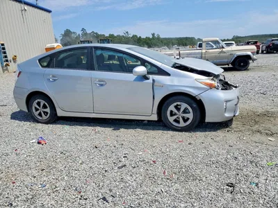2015 TOYOTA PRIUS TWO, фото 4, лот 10530586