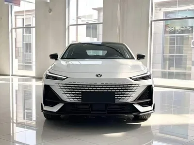 2022 Changan UNI-V 1.5T Sport Edition, фото 2, лот 11217272