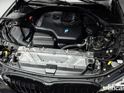 2022 BMW 3-Series 320i, фото 4, лот 10038000