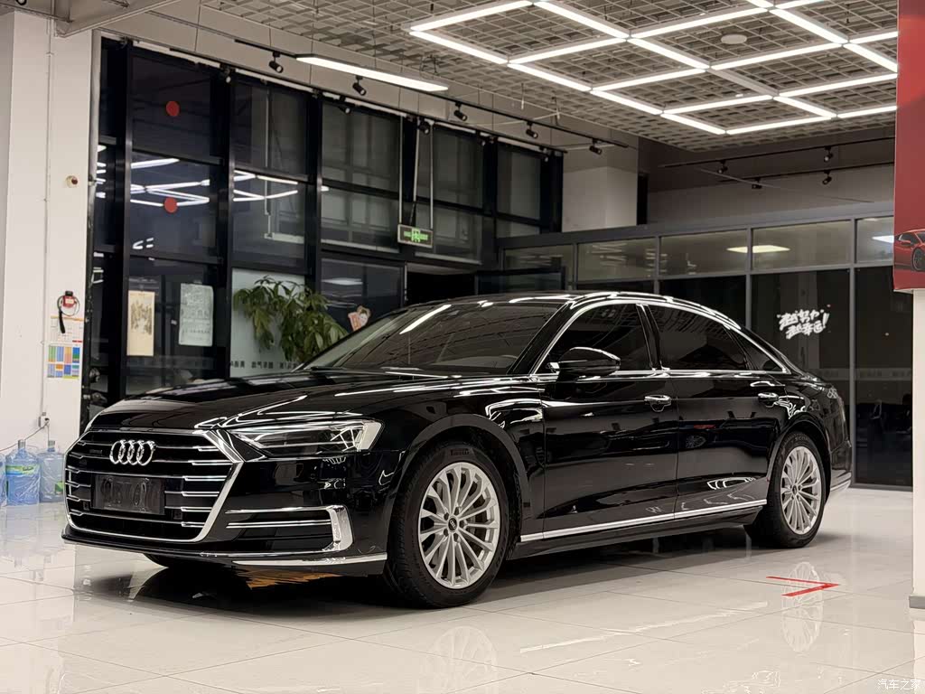 2021 Audi A8 A8L 50 TFSI quattro Comfort, фото 1, лот 11212017