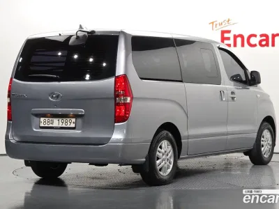 2021 Hyundai Starex Van 5-Seater, фото 2, лот 10161604