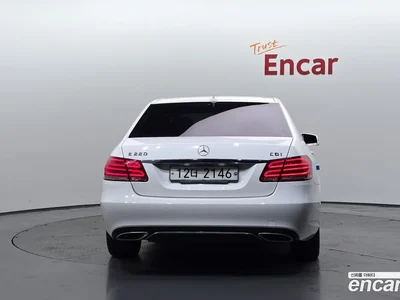 2014 Mercedes-Benz E-Class E220 CDI Avantgarde, фото 4, лот 10167818