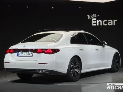 2025 Mercedes-Benz E-Class E200 Avantgarde, фото 2, лот 11591027