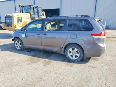 2011 TOYOTA SIENNA LE, фото 2, лот 10558508