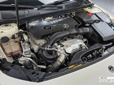 2019 Mercedes-Benz A-Class A220 Hatchback, фото 4, лот 10038333