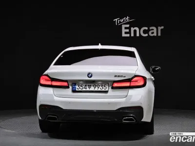 2022 BMW 5-Series 530e M Sport, фото 3, лот 10046493