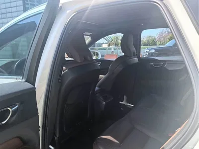 2023 Volvo XC60 B5 AWD Smart Luxury Edition, фото 4, лот 10359435
