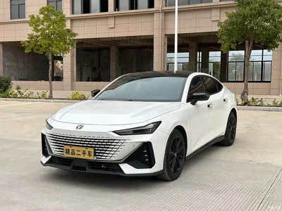 2022 Changan UNI-V 1.5T Premium Model, фото 1, лот 10679184