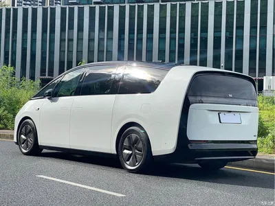 2025 Li Auto MEGA Ultra Smart Renewal Edition, фото 4, лот 10445778