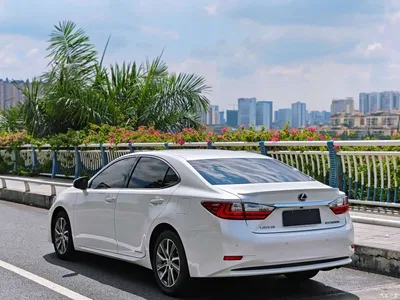 2015 Lexus ES 300h Comfort Edition, фото 4, лот 10313784