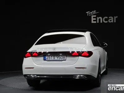 2025 Mercedes-Benz E-Class E200 Avantgarde, фото 3, лот 10049286