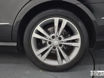 2011 Mercedes-Benz E-Class E200 CGI Avantgarde, фото 4, лот 10047828
