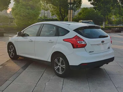 2012 Ford Focus Hatchback 1.6L Automatic Trend, фото 4, лот 10326820