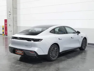 2025 Geely Galaxy Galaxy Xingyao 8 130km EM-i Premium Edition, фото 2, лот 10835456