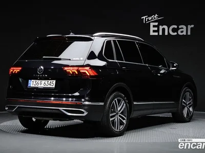 2022 Volkswagen Tiguan 2.0 TDI Prestige, фото 2, лот 11755877