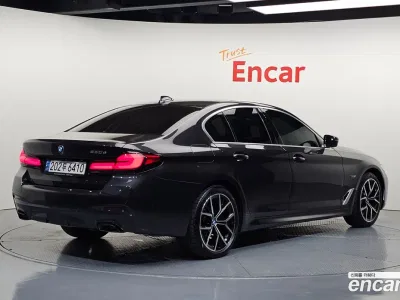 2022 BMW 5-Series 530e M Sport, фото 1, лот 10073207