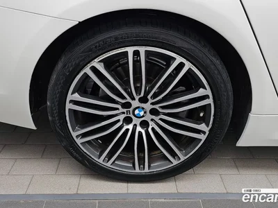 2020 BMW 5-Series 520d M Sport Package Plus, фото 4, лот 10076171