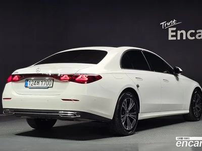 2026 Mercedes-Benz E-Class E200 Avantgarde, фото 1, лот 10193453