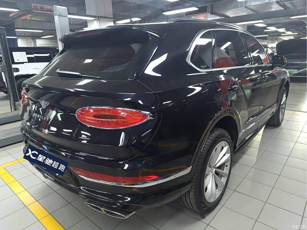 2021 Bentley Bentayga 4.0T V8, фото 2, лот 11195364