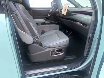 2025 ZEEKR MIX Smart Driving Edition, фото 4, лот 10291737
