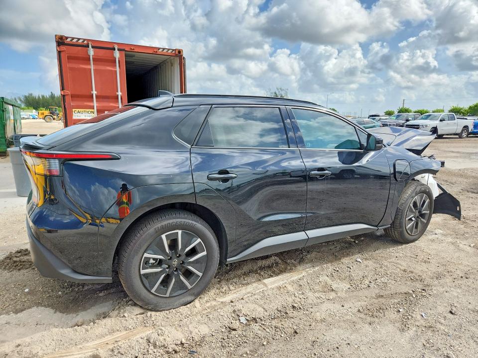 2026 TOYOTA BZ XLE, фото 3, лот 10524209