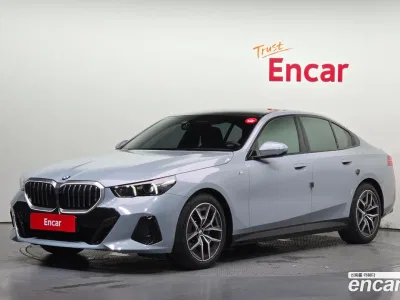 2025 BMW 5-Series 520i M Sport, фото 1, лот 10062306