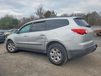 2011 CHEVROLET TRAVERSE LS, фото 2, лот 10575822