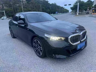 2024 BMW 5 Series (Import) Model 525i M Sport Package, фото 2, лот 10999303