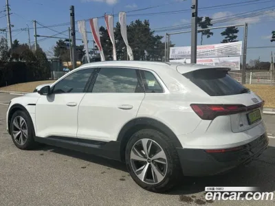 2024 Audi Q8 e-tron 55 Quattro, фото 2, лот 10135065