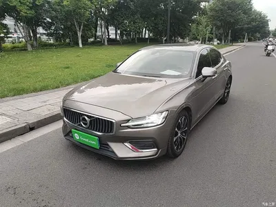 2022 Volvo S60 B4 Smart Comfort Luxury Edition, фото 1, лот 10367860