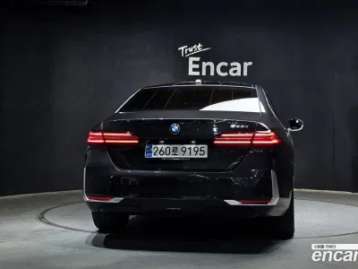 2025 BMW 5-Series 523d, фото 3, лот 10044943